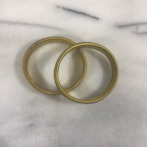 Pair of Gold Tone Coiled Wire Shirt Sleeve Garters or Napkin Rings